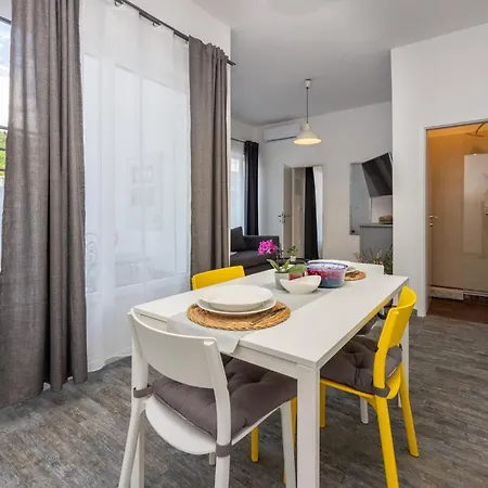 Valmor Apartman Crikvenica