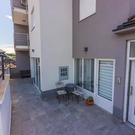 Valmor Apartmán *